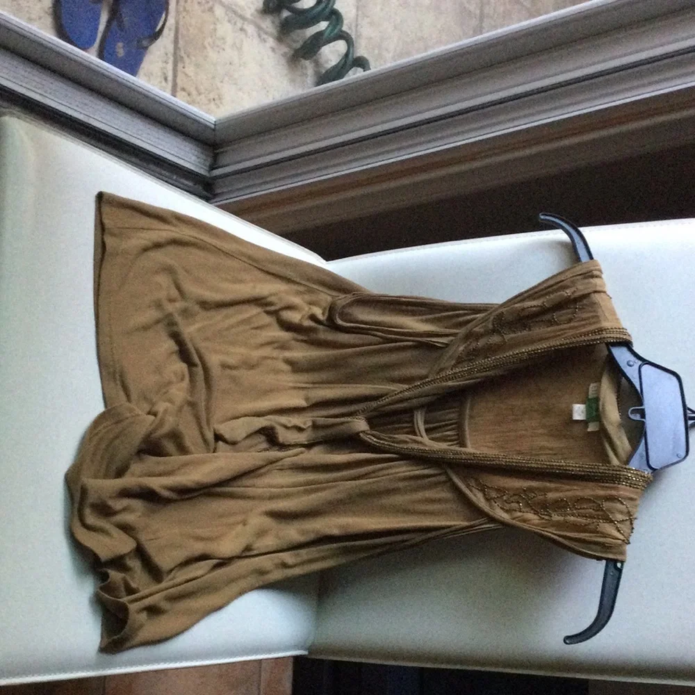 Top - Picture 3 of 3